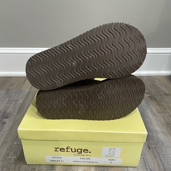 Refuge Peace Sign Suede Boots - Picture 3 of 5